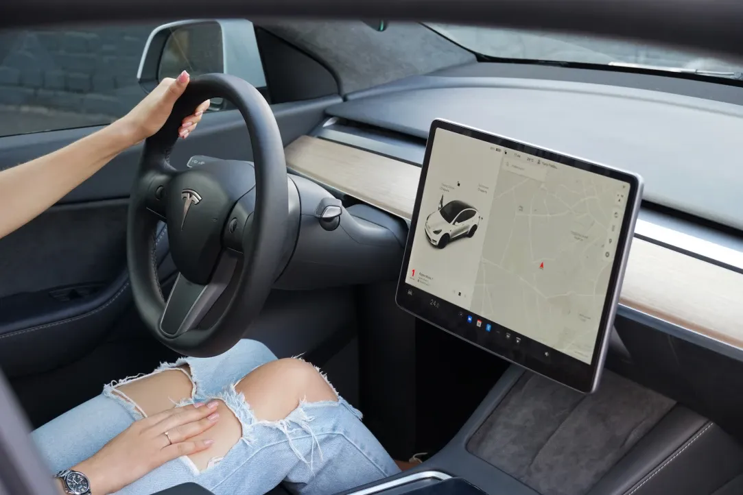 Пройдіть безкоштовний тест-драйв &lt;br&gt; Tesla model s