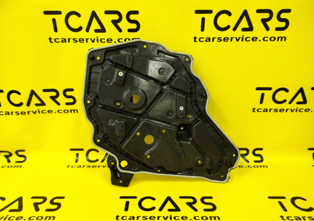 Панель кріплення механізму склопідйомника в задніх правих дверях Tesla Model Y 2020-2024 1526807-00-D  Фото №2