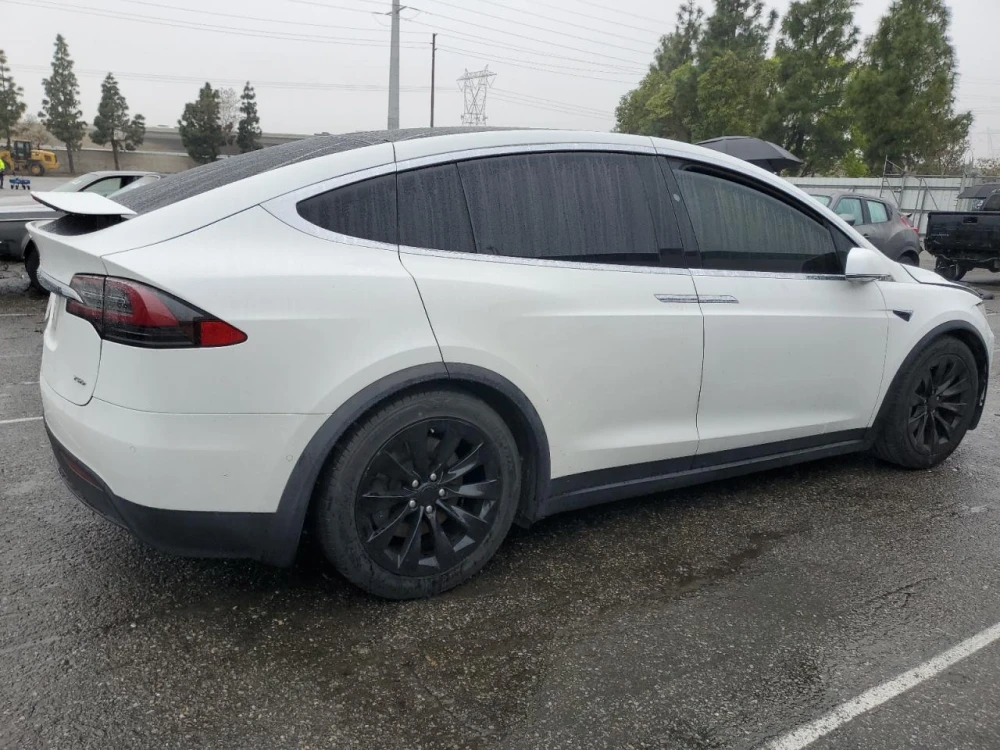 TESLA MODEL X 75D 2018  Фото №5