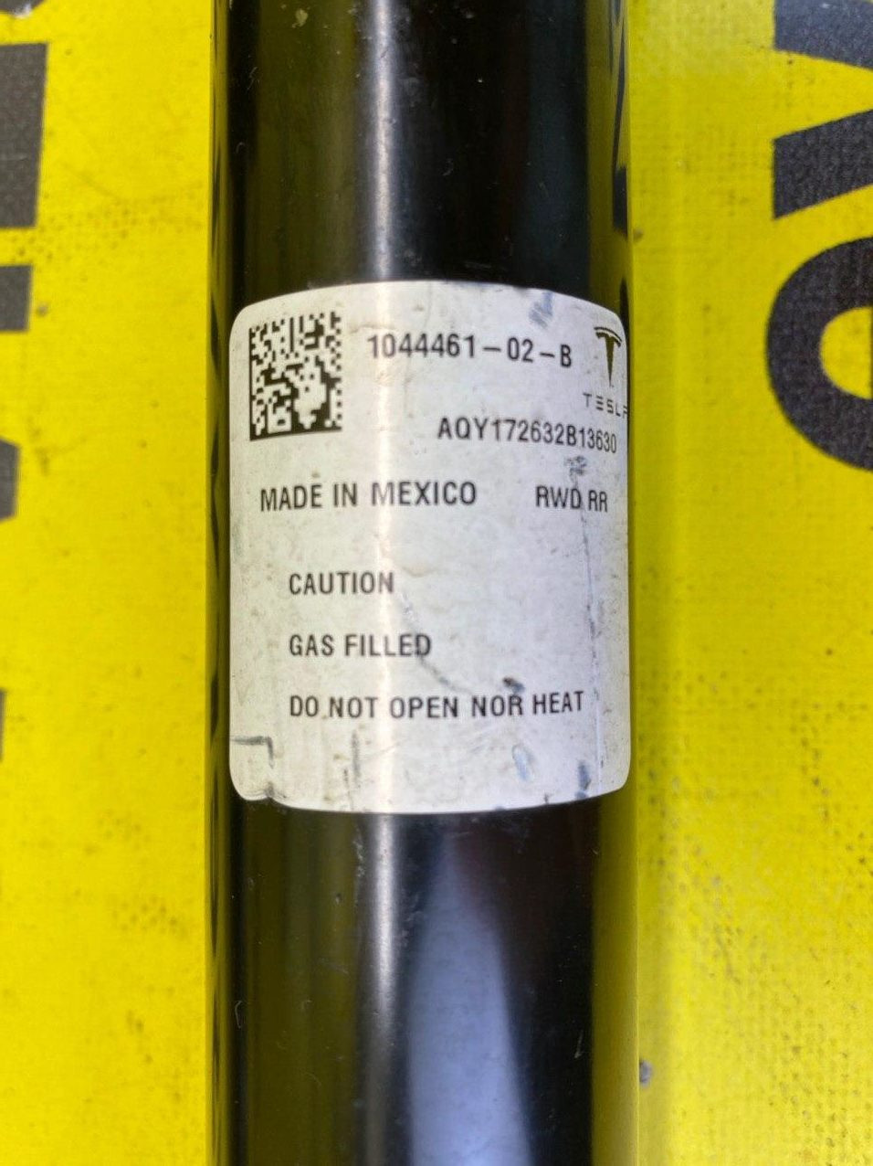 Tesla Model 3 2017-2023 Rear Left/Right Suspension Damper Shock Assembly COIL RWD OEM (used) 1044461-02-B  Photo №2