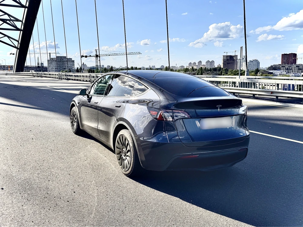 Tesla Model Y LR DM 2024  Фото №2