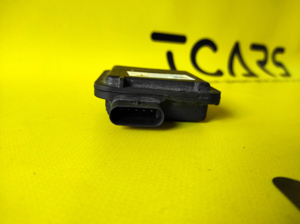 Tesla Model S 2015-2021, SP 2021-, X 2015-2021, XP 2021-, Y, 3 HOMELINK V Option 2 Control Module OEM (used) 1114984-00-B  Photo №4