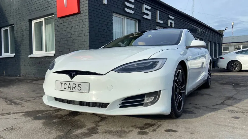 Tesla Model S AP 1 85D 2015  Фото №2