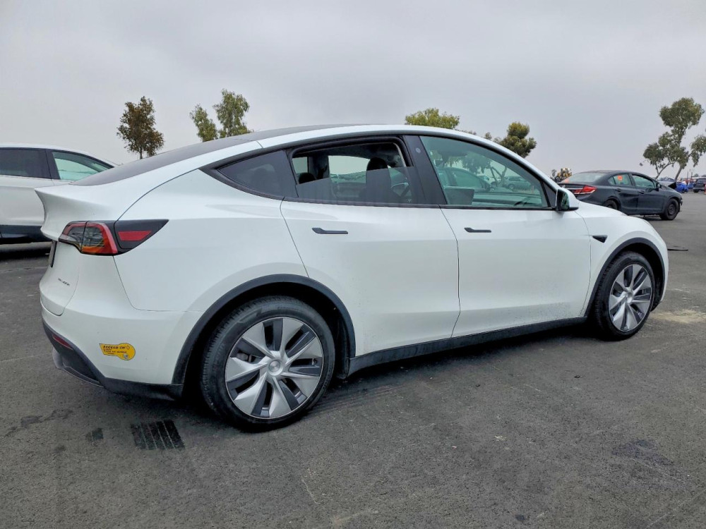 Tesla Model Y 2023  Фото №3