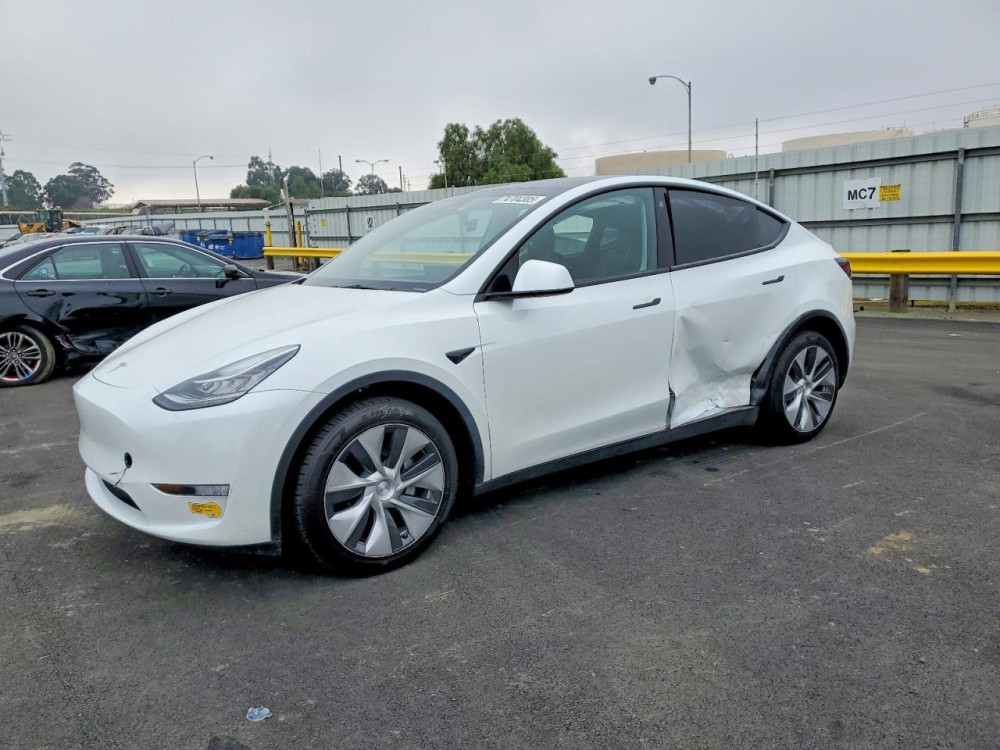 Tesla Model Y 2023  Фото №4
