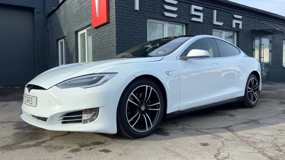 Tesla Model S AP 1 85D 2015  Фото №3