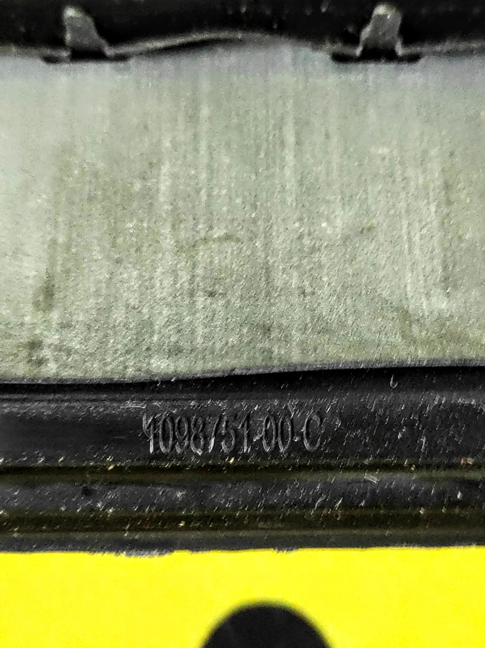 Воздуховод вентиляции салона в заднем багажном отсеке Tesla Model 3 2017-2023, 3 Highland, Y 2020-2025, Y Juniper 1098751-00-C  Фото №3