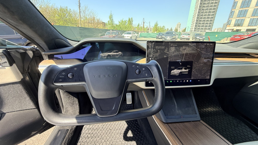 Tesla Model S Plaid 2021  Фото №15
