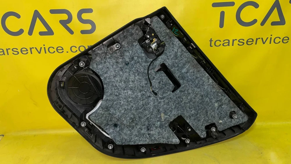 Обшивка (карта) дверей задніх лівих Tesla model S 16-21 6006133-50-L  Фото №2