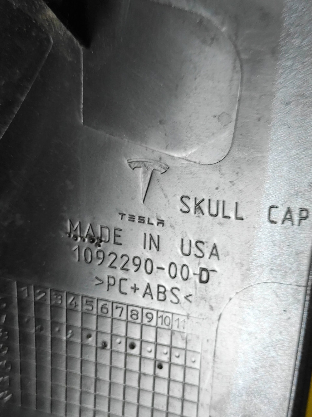 Tesla Model 3 2017-2023 Left Side Exterior Mirror Skull Cap PMNG – Grey OEM (used) 1092290-12-D  Photo №3