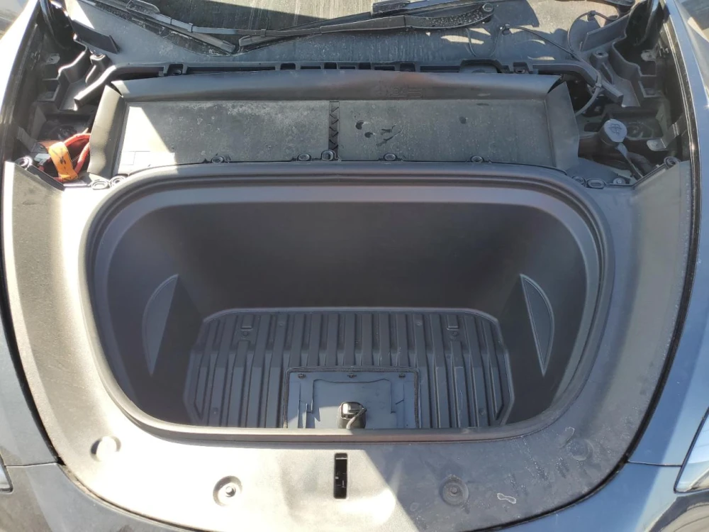 TESLA MODEL Y 2025  Фото №11