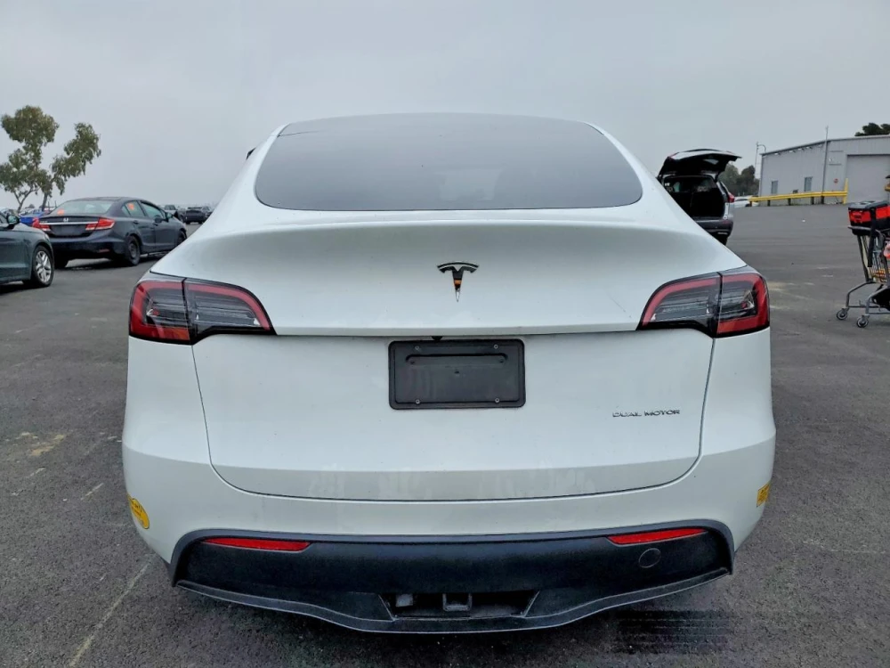 Tesla Model Y 2023  Фото №6