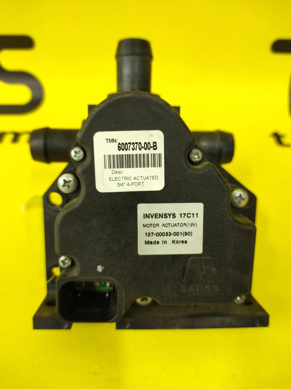 Tesla Model S 2012-2021 4 Way Coolant Valve Actuator OEM (used) 6007370-00-B  Photo №2