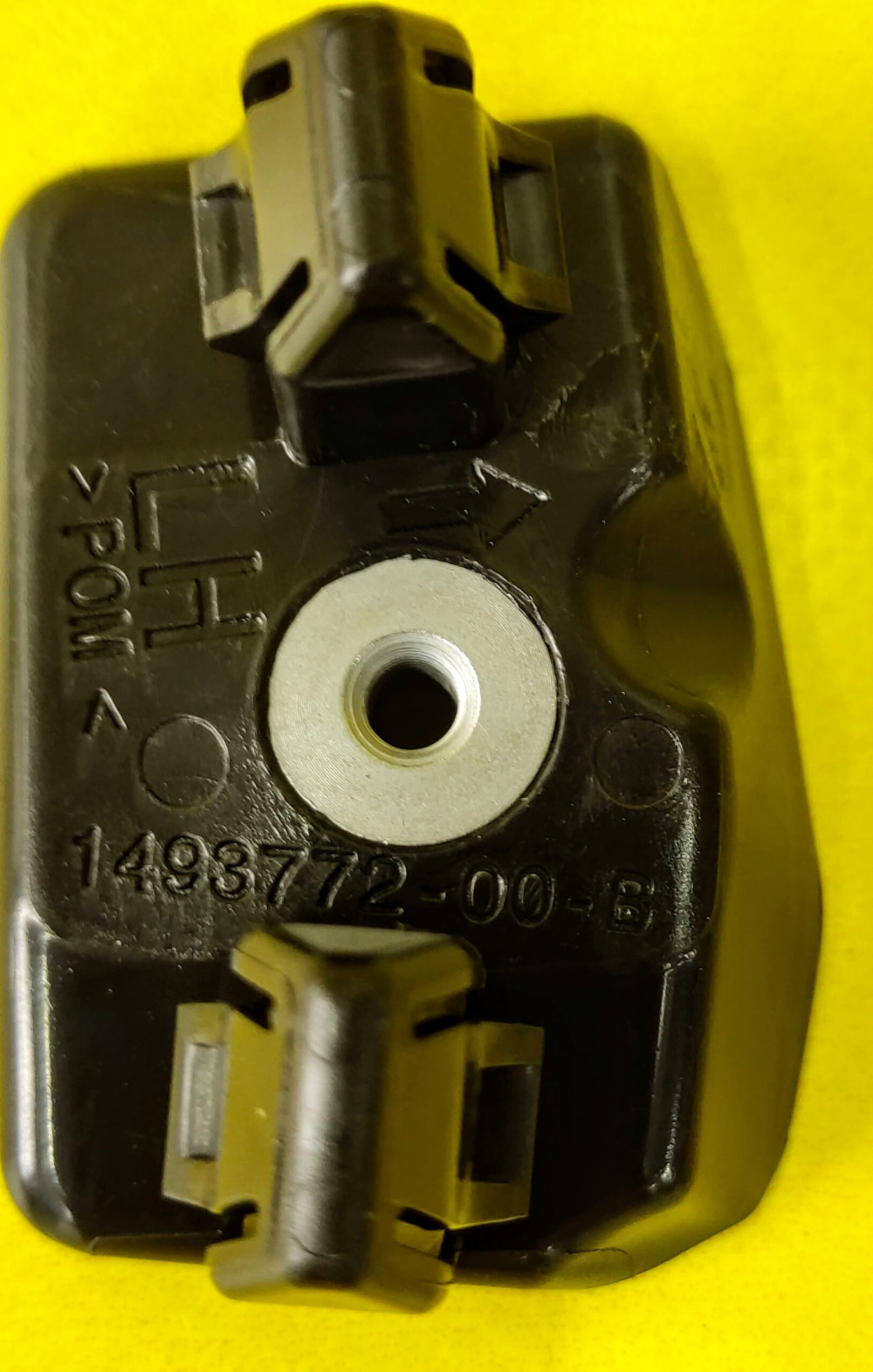 Кронштейн переднего бампера центральный слева Tesla Model Y 2020-2025 1493772-00-B  Фото №2