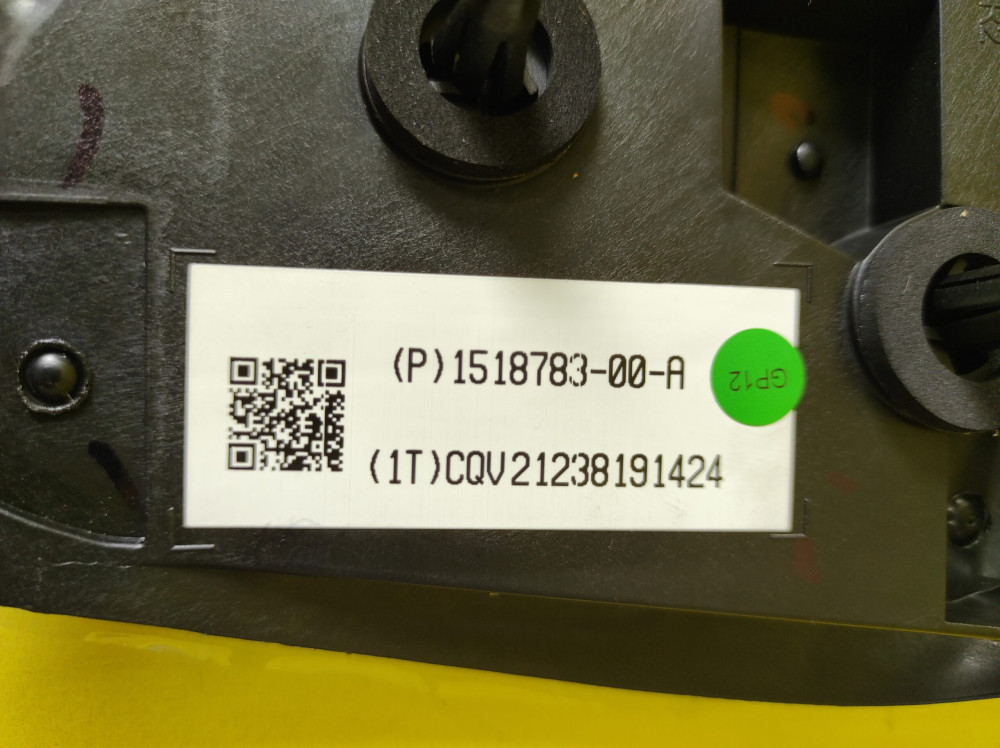 Tesla Model Y 2020-2025, 3 2017-2023 Rear Right Body Quarter Reflector Light OEM (new) 1518783-00-A  Photo №3