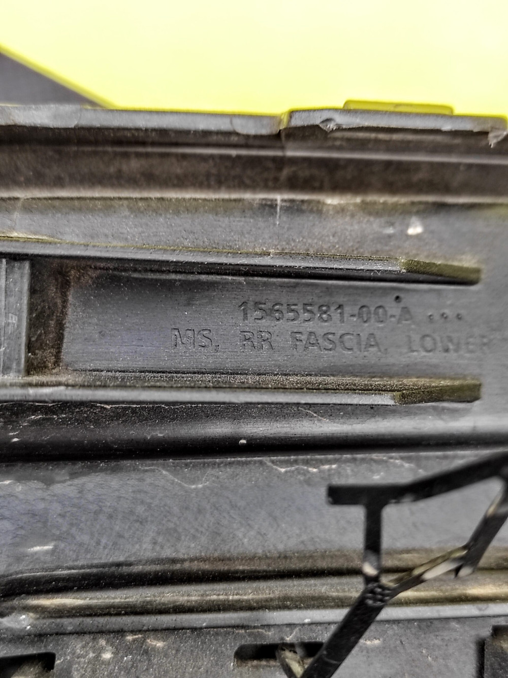 Накладка нижня (дифузор) заднього бампера Tesla Model SP 2021- 1632940-00-B (1565581-00-A)  Фото №8