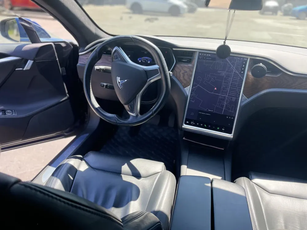 Tesla Model S AP 2.0 75 2017  Photo №9