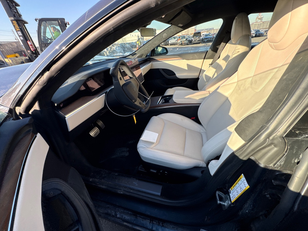 Tesla Model S Plaid 2022  Фото №6