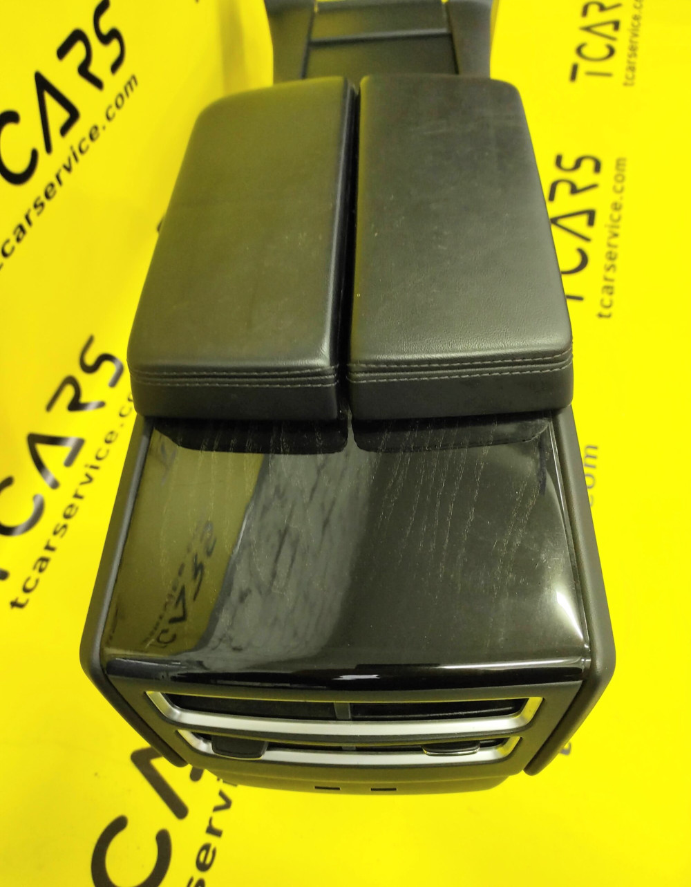 Центральная консоль с подлокотником и вещевым отделением Black Tesla Model S 2016-2021, X 2015-2021 1026728-SX-B  Фото №7