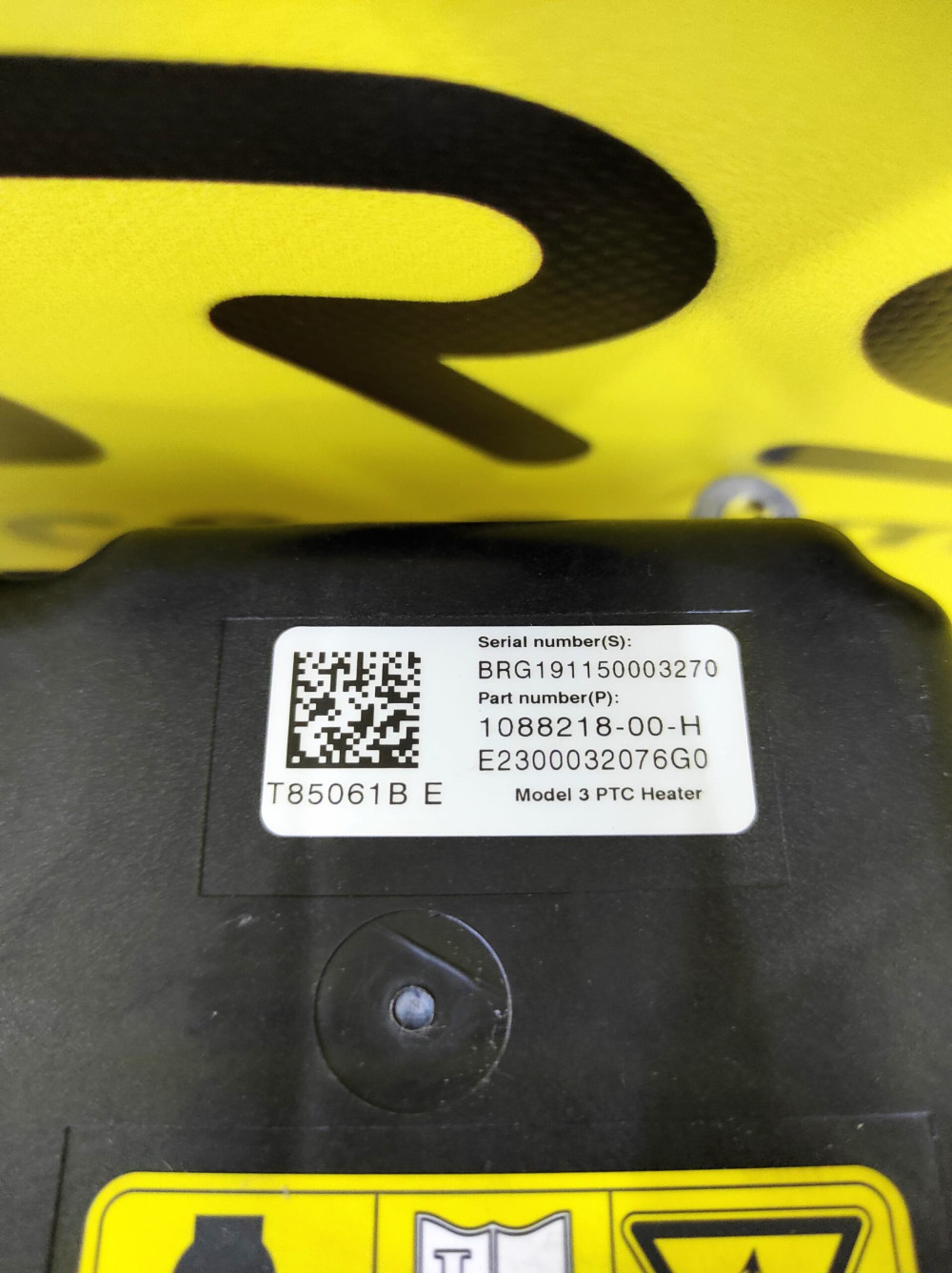 Нагрівальний елемент(хітер) кліматичної установки салону Tesla Model 3 2017-2023 1088218-00-I  Фото №3