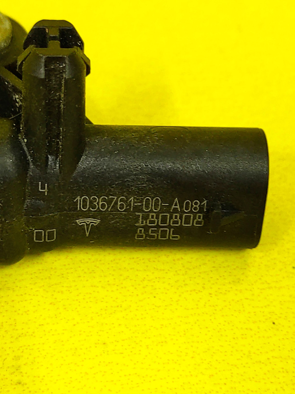 Датчик удару в стійці B/C Tesla Model S 2016-2021, X 2015-2021, 3 2017-2023, Y 2020-2024 1036761-00-A  Фото №4