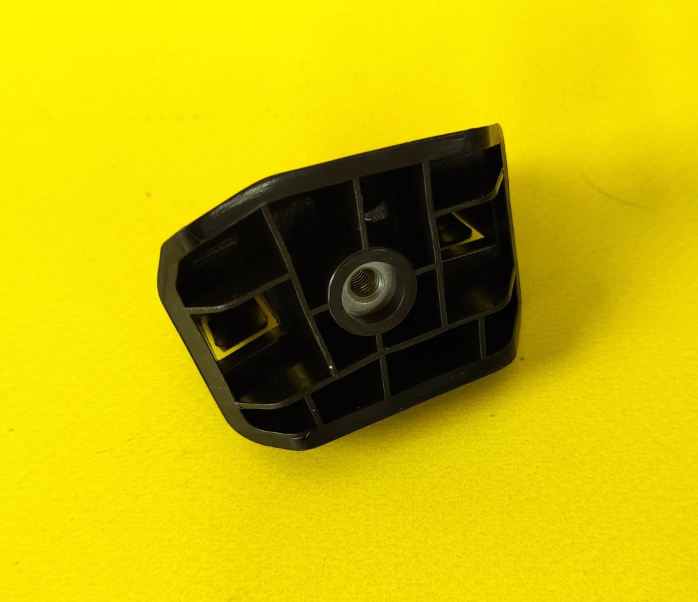 Кронштейн переднего бампера центральный слева Tesla Model Y 2020-2025 1493772-00-B  Фото №5