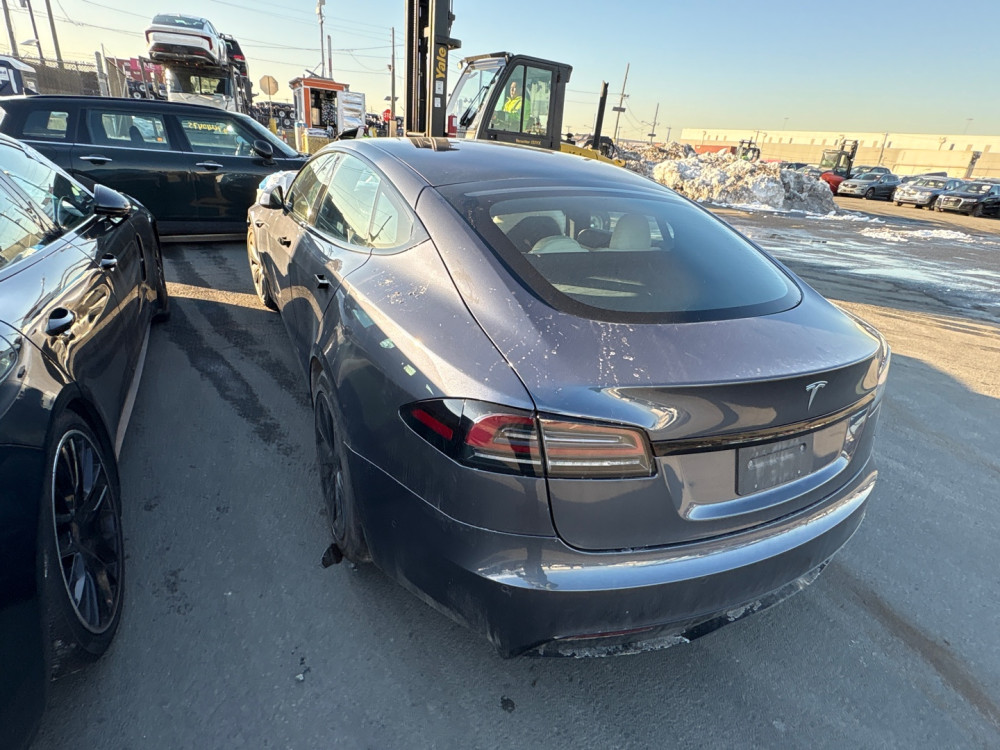 Tesla Model S Plaid 2022  Фото №5