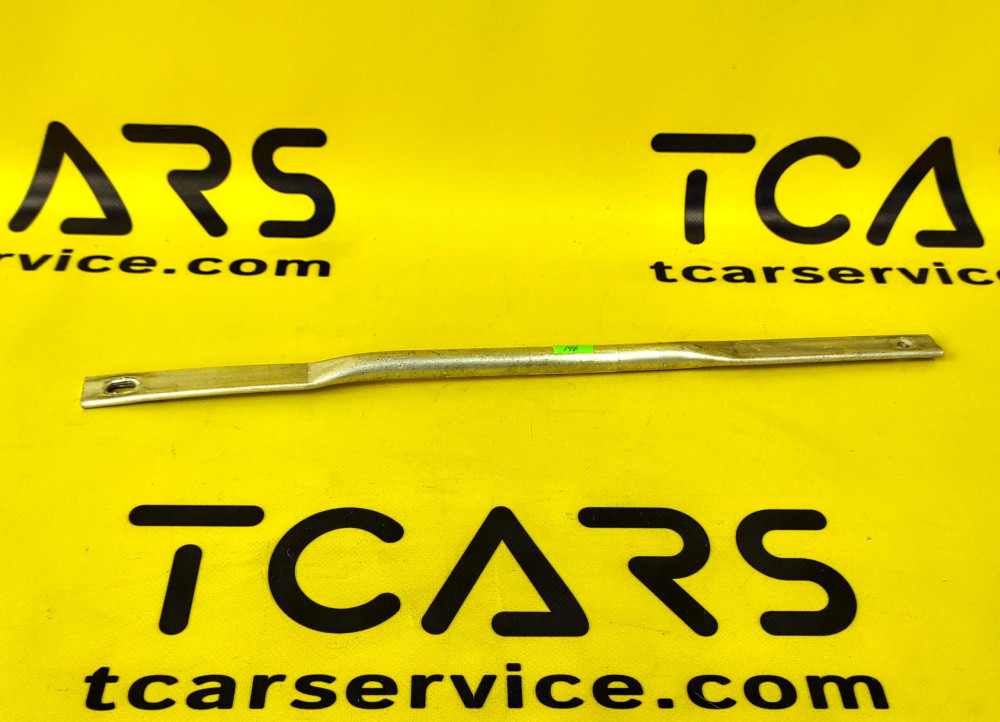 Кронштейн посилення передньої установчої панелі (пластик) знизу лівий та правий Tesla Model S 2012-2021 1038910-00-B  Фото №2