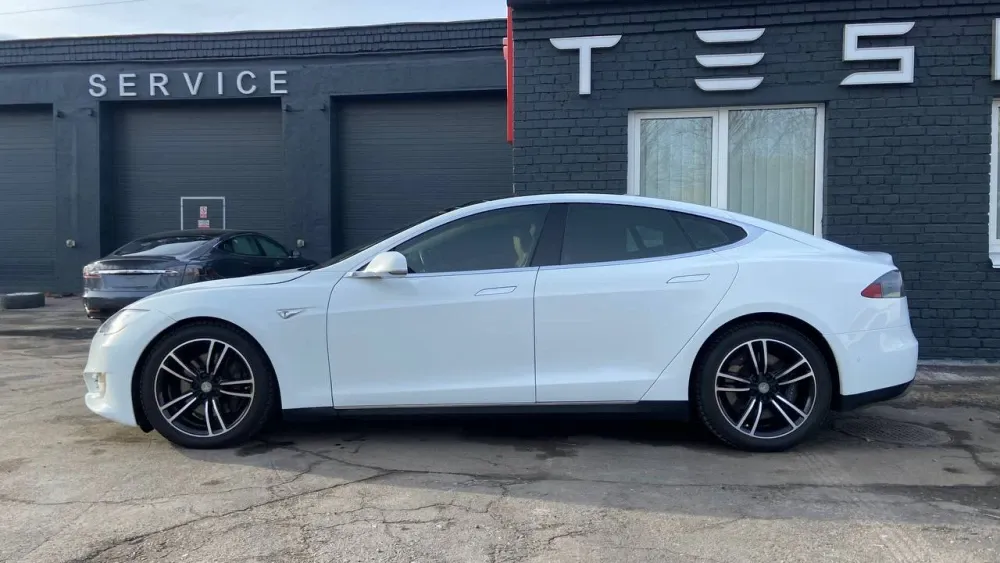 Tesla Model S AP 1 85D 2015  Фото №21