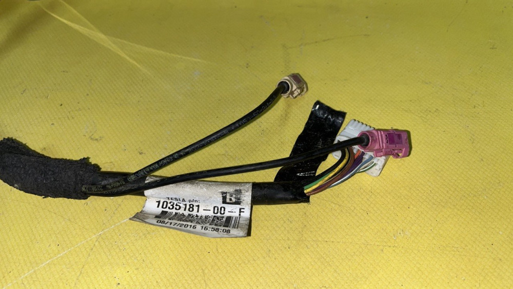 Праве бічне дзеркало Tesla Model X у зборі OEM 1035181-00-F  Фото №3