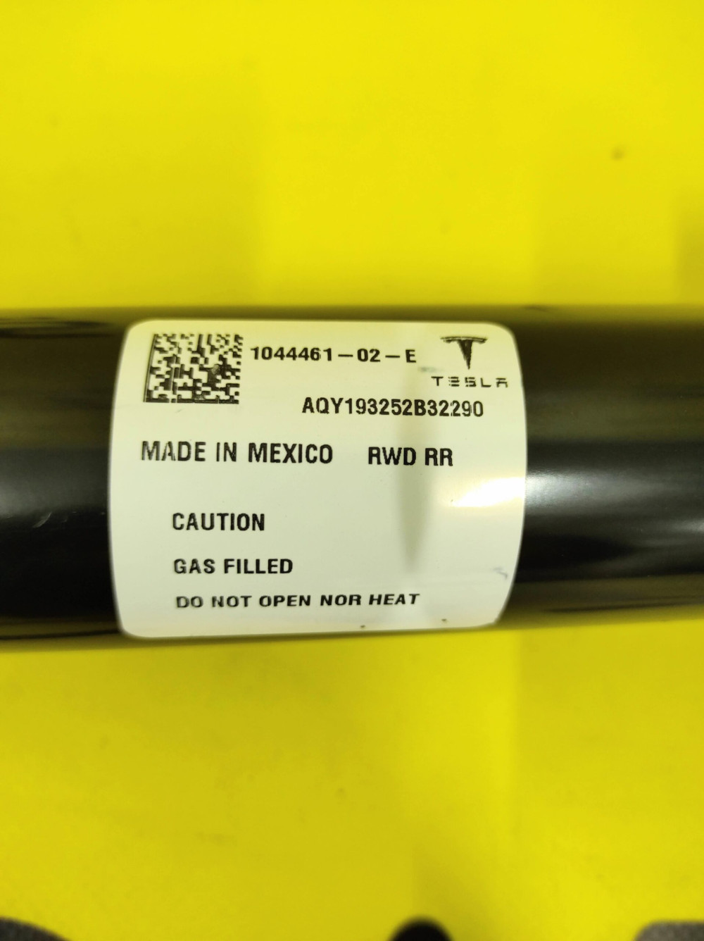 Tesla Model 3 2017-2023 Rear Left/Right Suspension Damper Shock Assembly COIL RWD OEM (new) 1044461-02-E  Photo №3