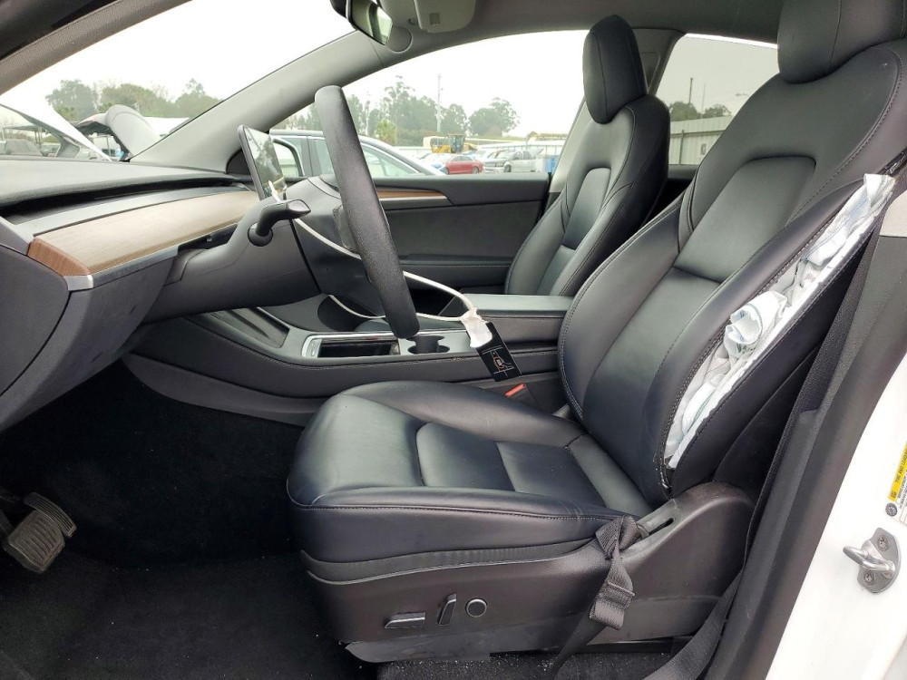 Tesla Model Y 2023  Фото №8