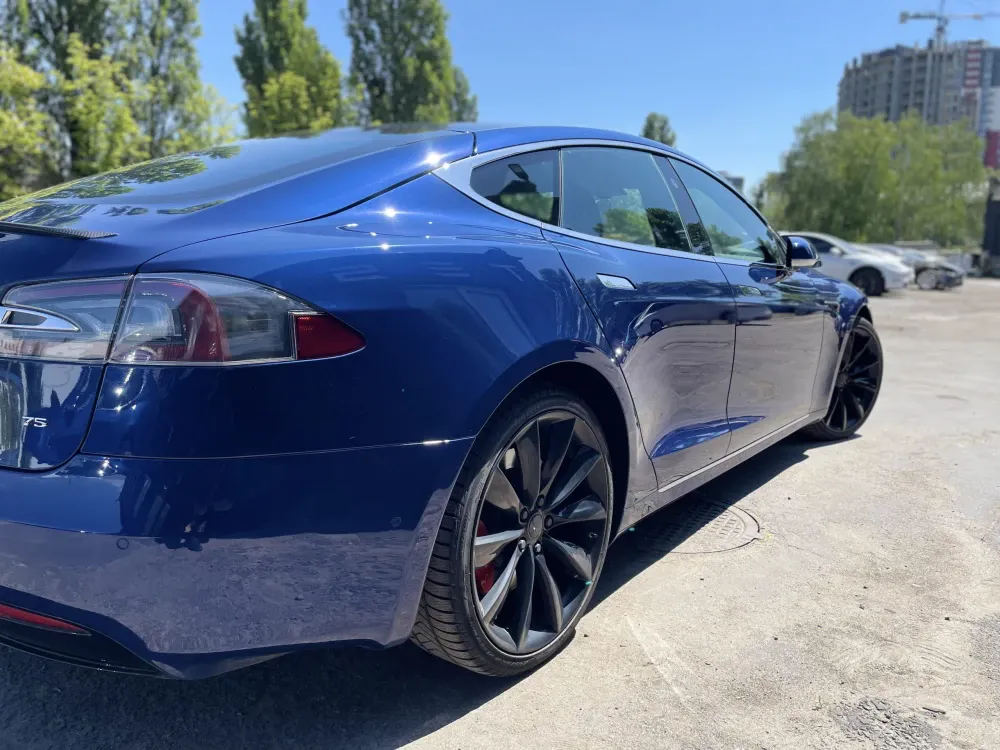 Tesla Model S AP 2.0 75 2017  Photo №8