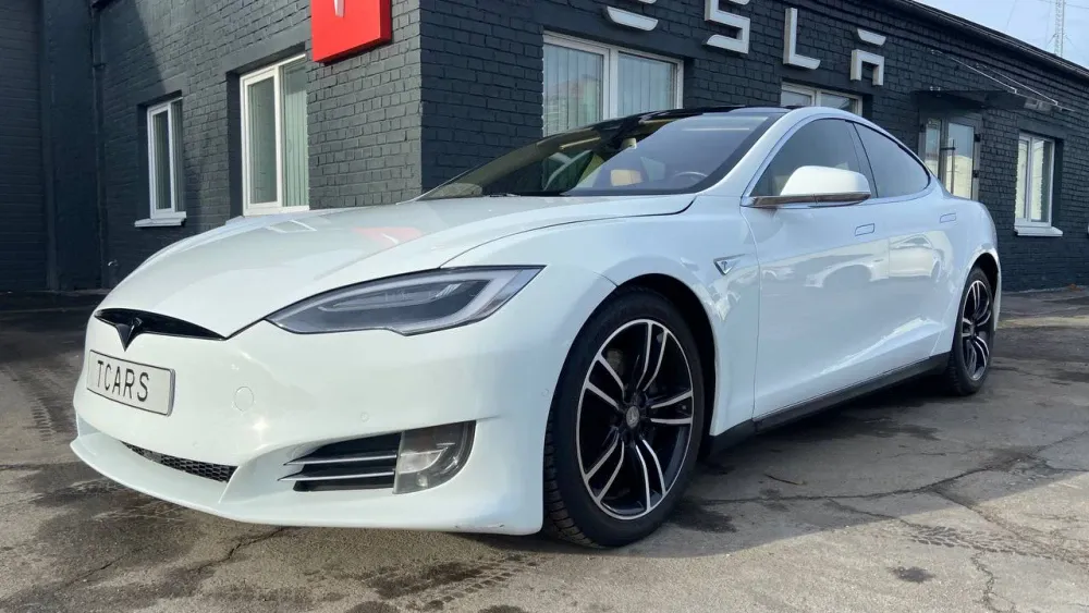 Tesla Model S AP 1 85D 2015  Фото №5