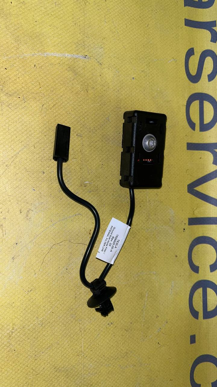 Антена-радіофільтр ліва LHS REV03 Tesla Model 3 / Y 1509420-00-A  Фото №2