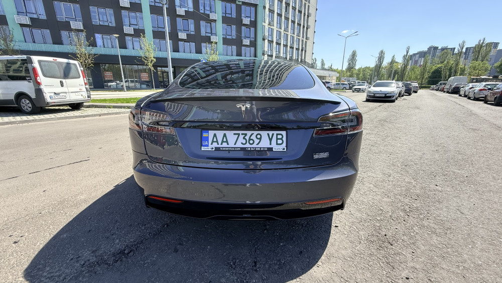Tesla Model S Plaid 2021  Фото №13