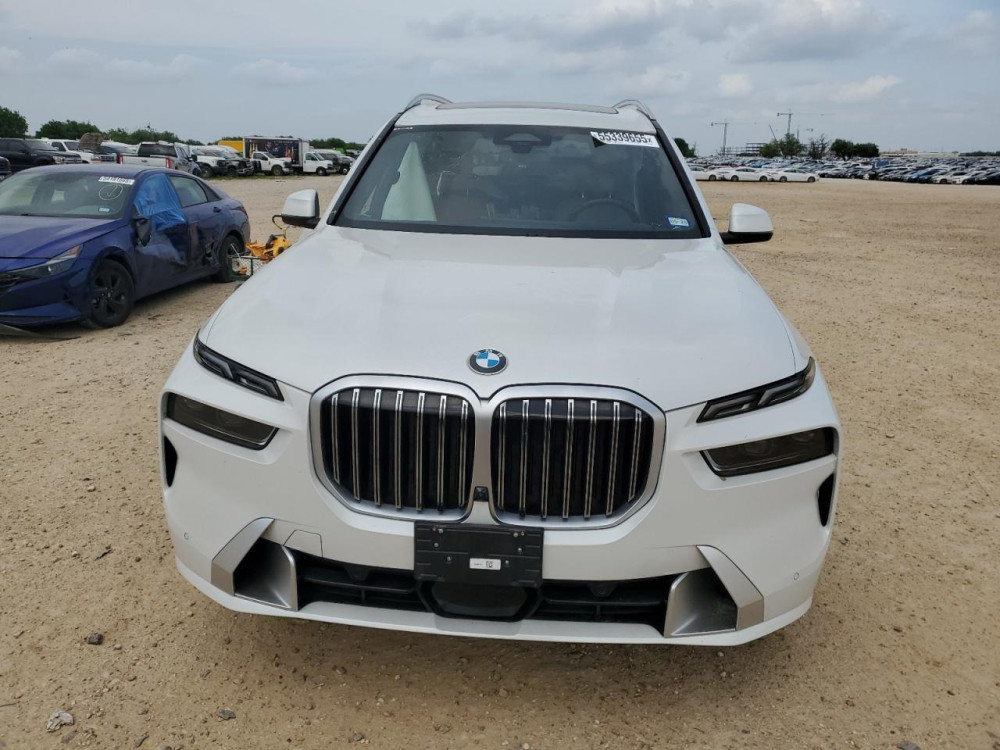 Bmw X7 Xdrive40I 2024  3.0L  Фото №2