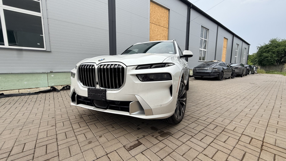 Bmw X7 Xdrive40I 2024  3.0L  Фото №5