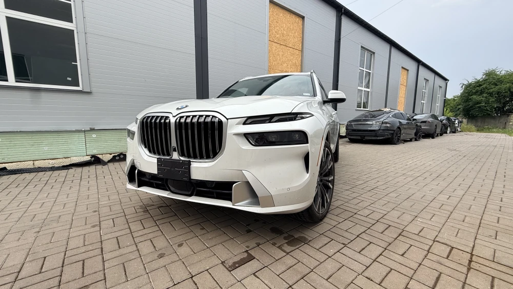 Bmw X7 Xdrive40I 2024  3.0L  Фото №5