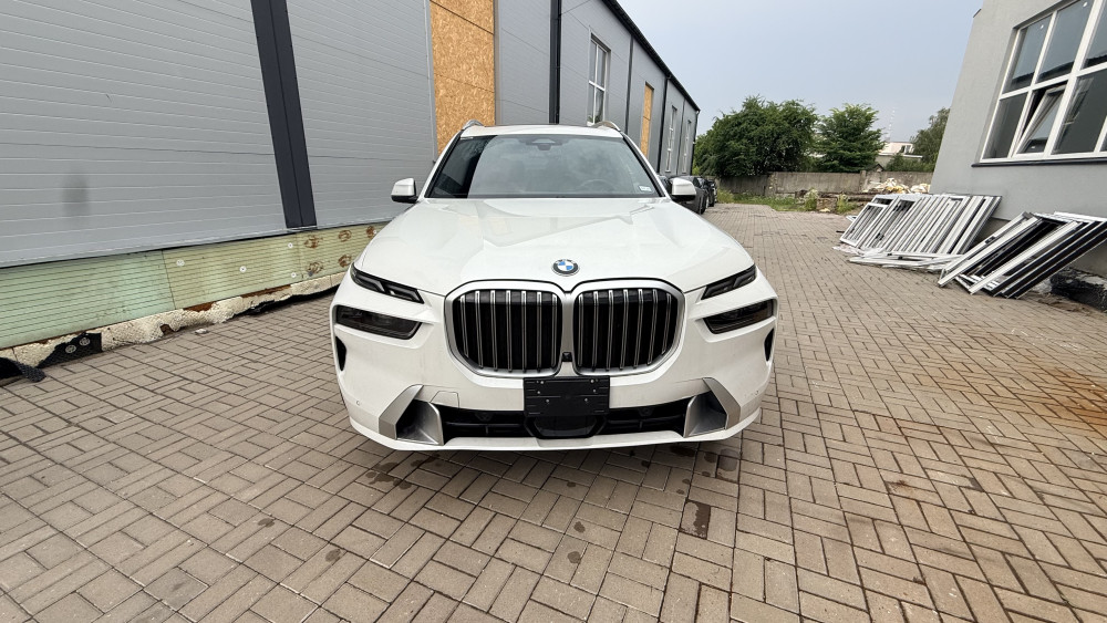 Bmw X7 Xdrive40I 2024  3.0L  Фото №6