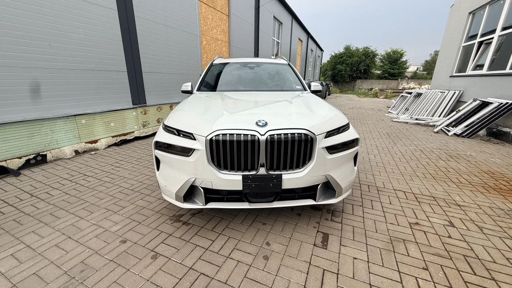 Bmw X7 Xdrive40I 2024  3.0L  Фото №6