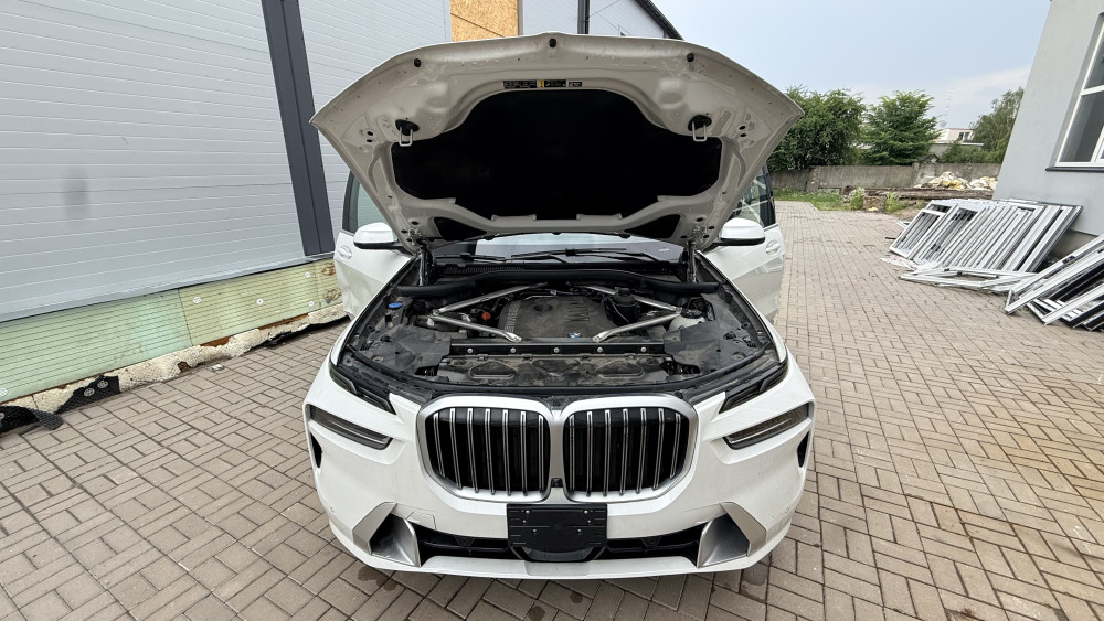 Bmw X7 Xdrive40I 2024  3.0L  Фото №8