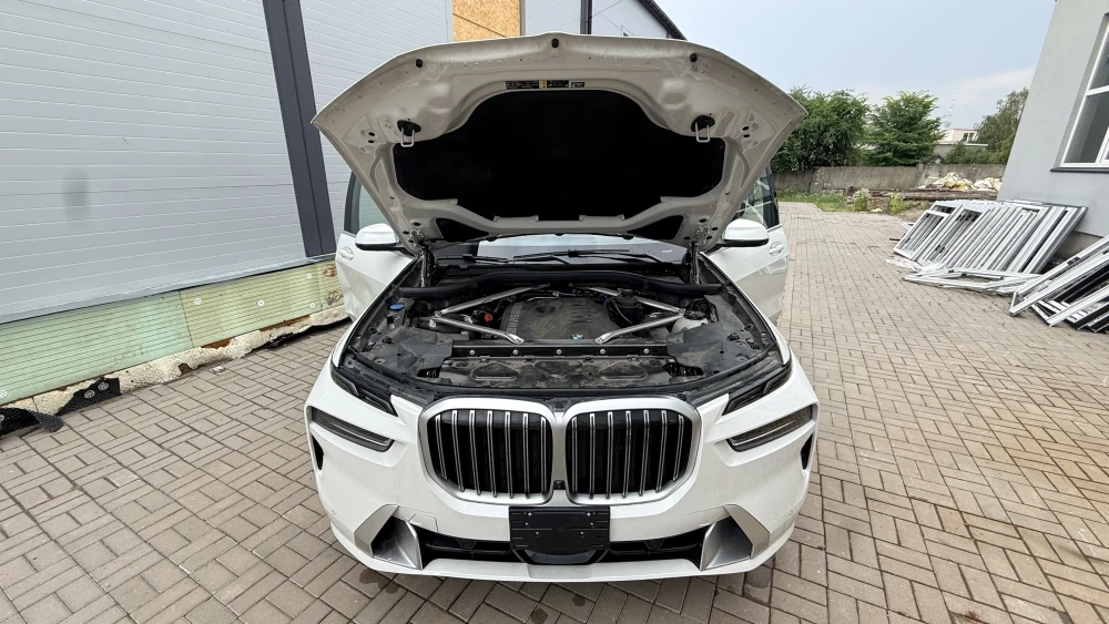 Bmw X7 Xdrive40I 2024  3.0L  Фото №8