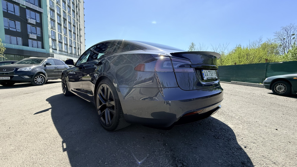 Tesla Model S Plaid 2021  Фото №11