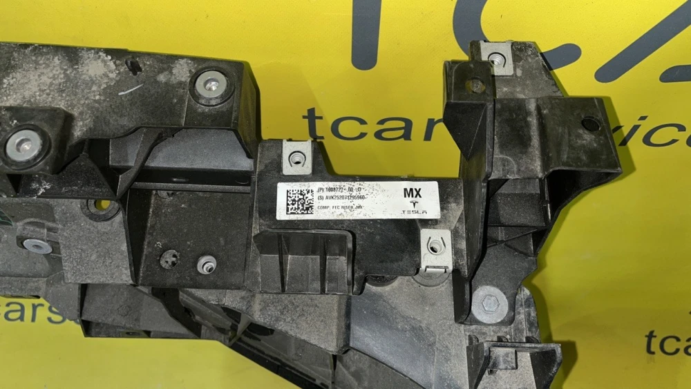 Панель передня (телевізор) Tesla Model XP Palladium 2021+ 1610729-00-B  Фото №2