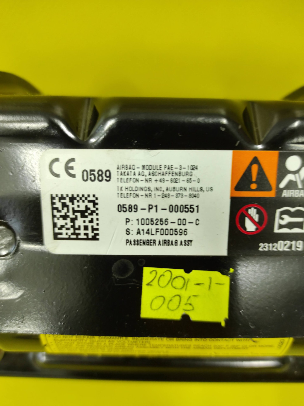 Подушка безопасности в панели приборов сторона пассажира Tesla Model S 2012-2021 1005256-00-C  Фото №5