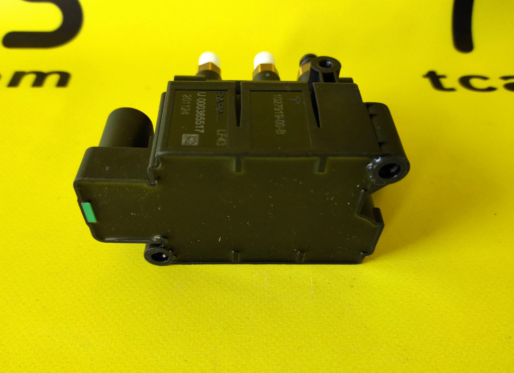 Блок клапанів системи пневмопідвіски Tesla Model S 2016-2021, SP 2021-, X 2015-2021, XP 2021- 1027919-00-B  Фото №4