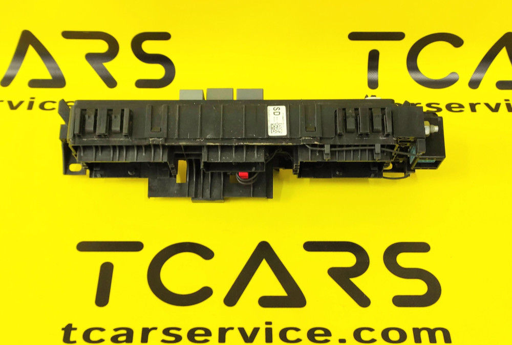 Блок предохранителей основной EFUSE Tesla Model S 2016-2021 1094405-00-D(F)  Фото №2