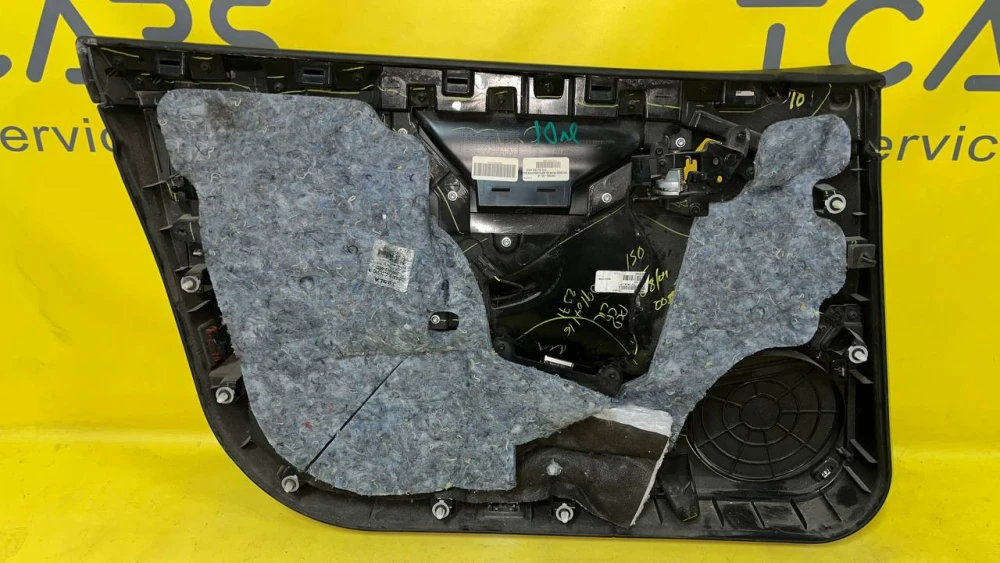 Обшивка (карта) дверей передніх правих Tesla model S 12-16 1007936-25-M  Фото №2