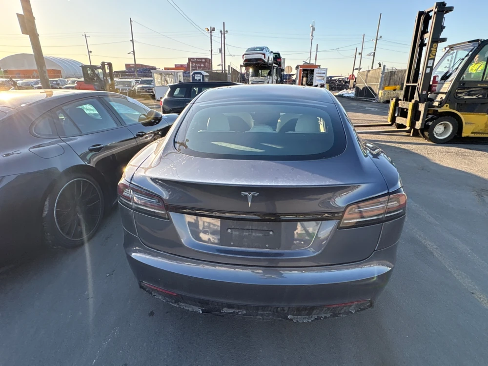 Tesla Model S Plaid 2022  Фото №5